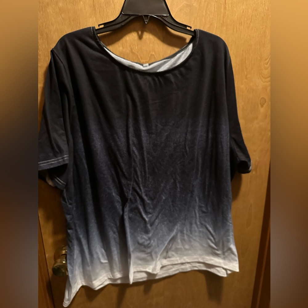 Women's Blue and Gray Ombre Top